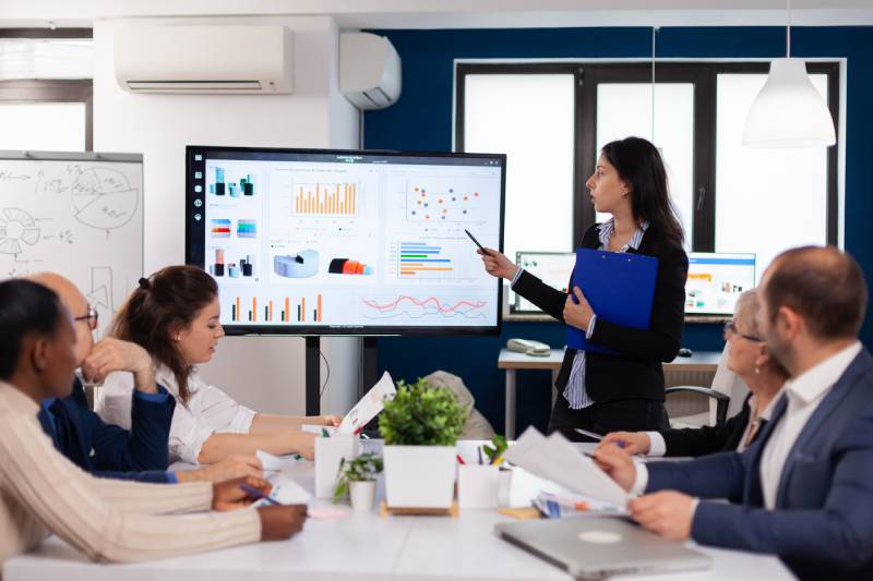Crafting Impactful Presentation Slides for Maximum Engagement